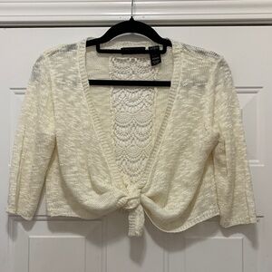 3/$15 Sweater Project Cream Sweater Cardigan Shrug  with Front Knot Size Medium